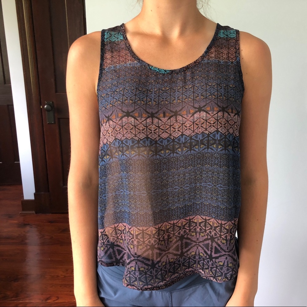 Flowy summer top with open back.